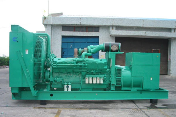 集宁工厂发电机应急发电时如何更准确地检查发电机状态？