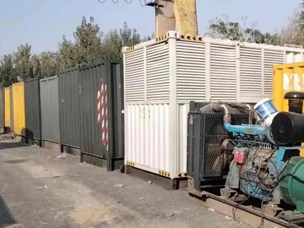 集宁200KW柴油发电机机组每小时油耗是多少？